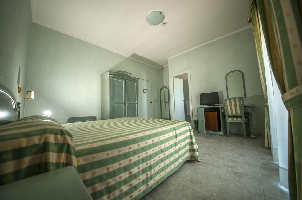 Hotel Murano Россано Номер фото